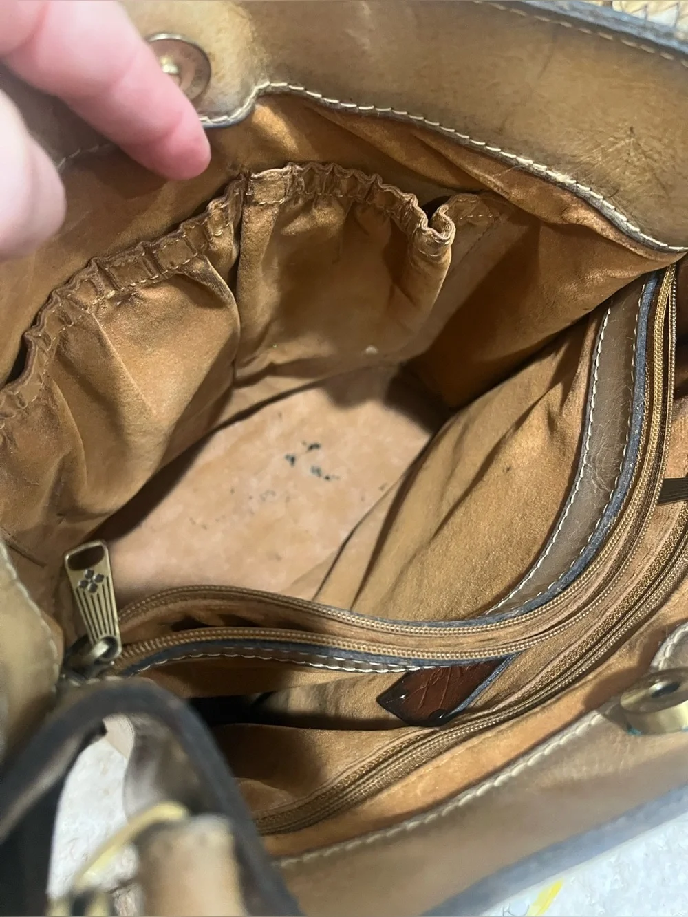 PATRICIA NASH Otavia Tooled  Leather Bucket Bag Natural Tan